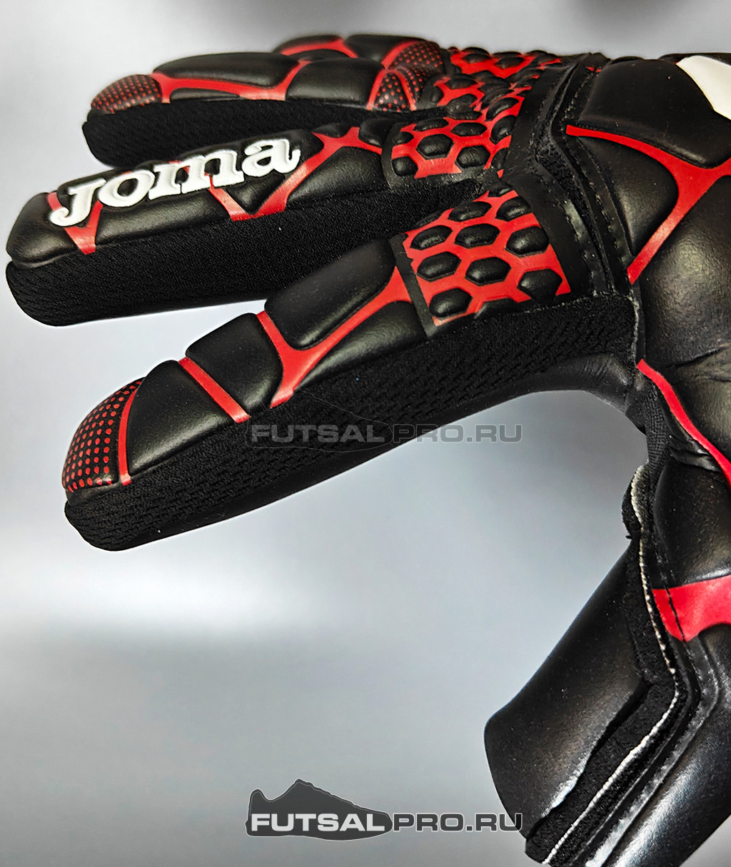 вратарские перчатки JOMA GK-PRO 400908.106 Перчатки JOMA GK-PRO 400908.106 с защитой, чёрные