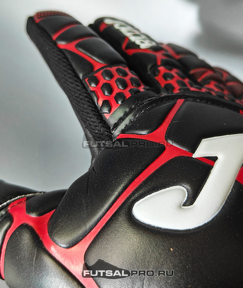 перчатки JOMA GK-PRO 400908.106 с защитой Перчатки JOMA GK-PRO 400908.106 с защитой, чёрные